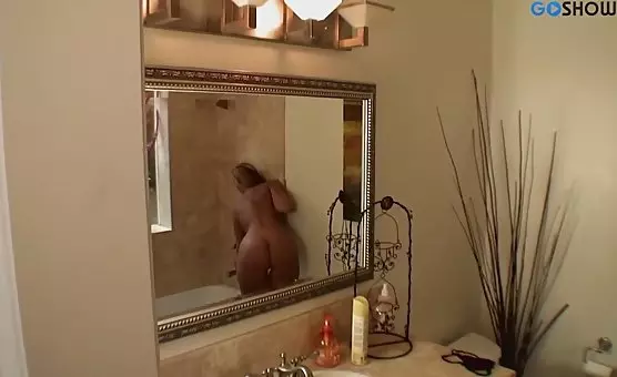 Milfy MILF Fucks Alone in Shower